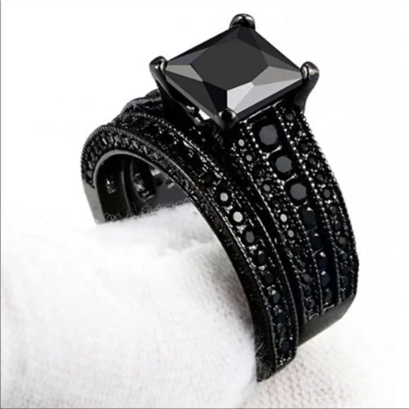 NEW BLACK SAPPHIRE PRINCESS CUT 925 SILVER RING - Picture 3 of 5